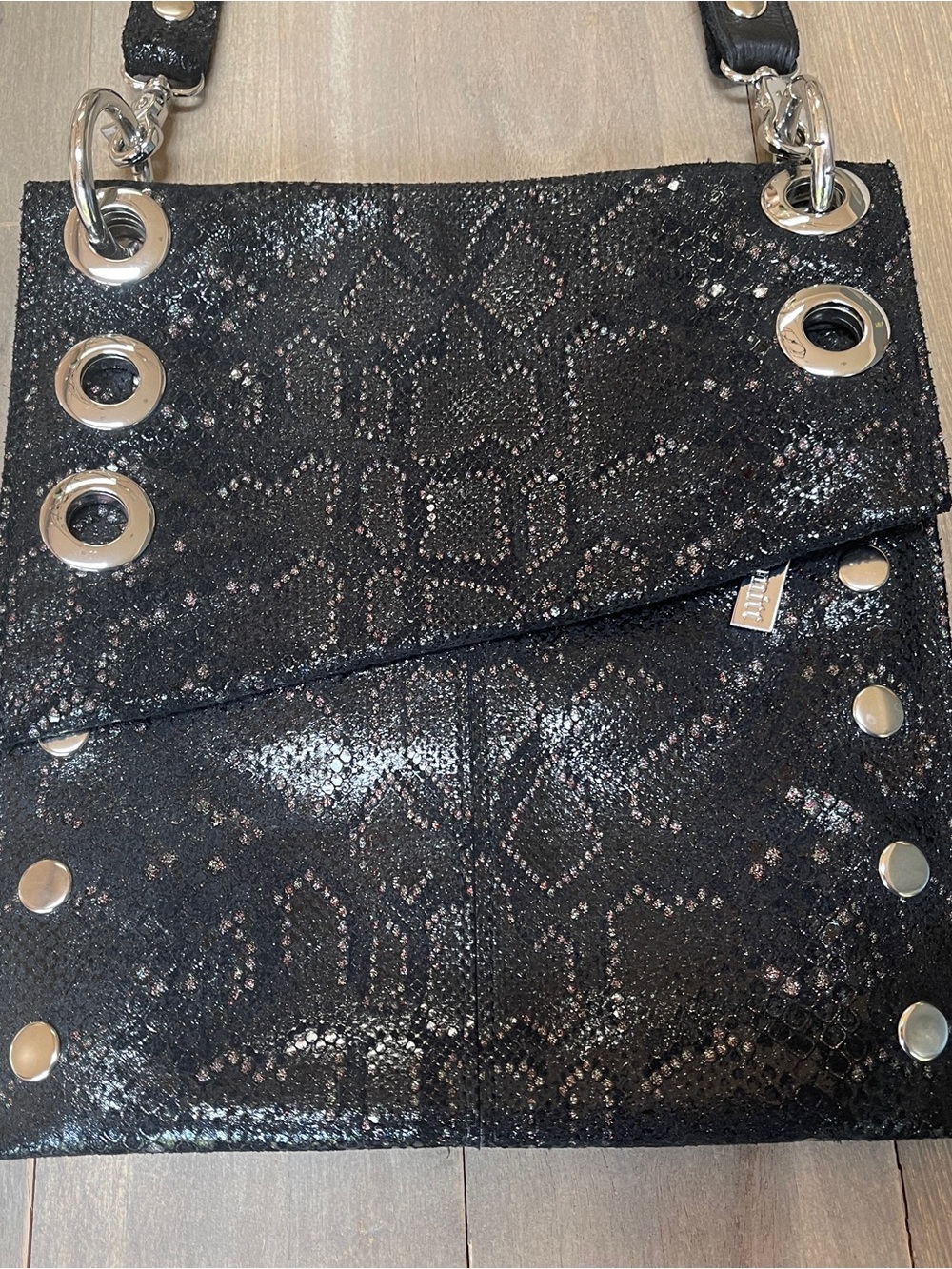RARE  Hummitt Montana Crossbody Black Metallic Snake-Texture bag